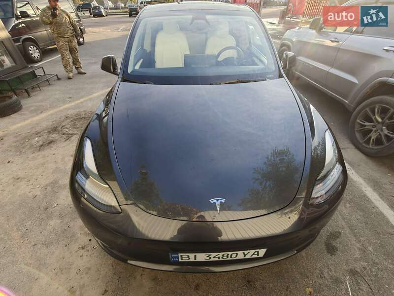 Позашляховик / Кросовер Tesla Model Y 2024 в Києві