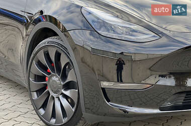Позашляховик / Кросовер Tesla Model Y 2023 в 