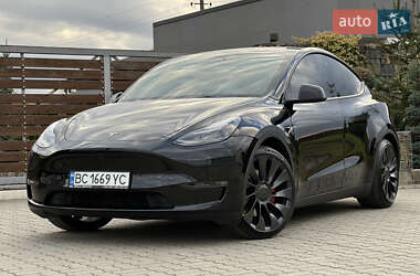 Внедорожник / Кроссовер Tesla Model Y 2023 в Стрые