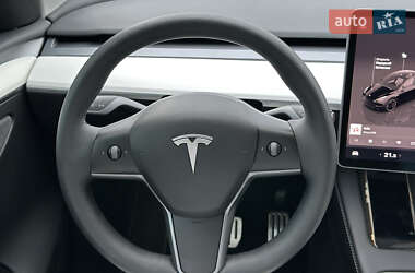 Позашляховик / Кросовер Tesla Model Y 2023 в 