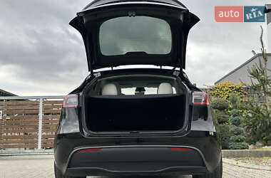 Позашляховик / Кросовер Tesla Model Y 2023 в 