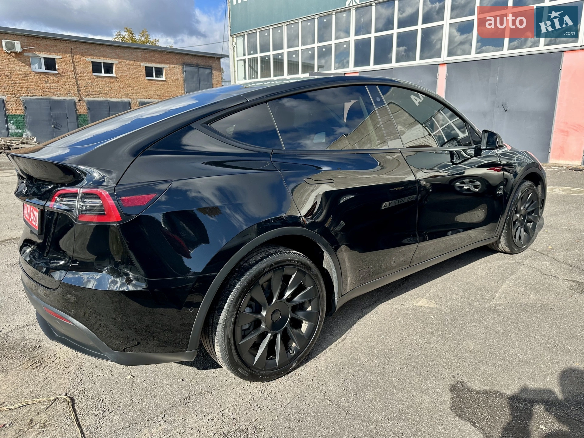 2022 Tesla Model Y - мініатюра 2