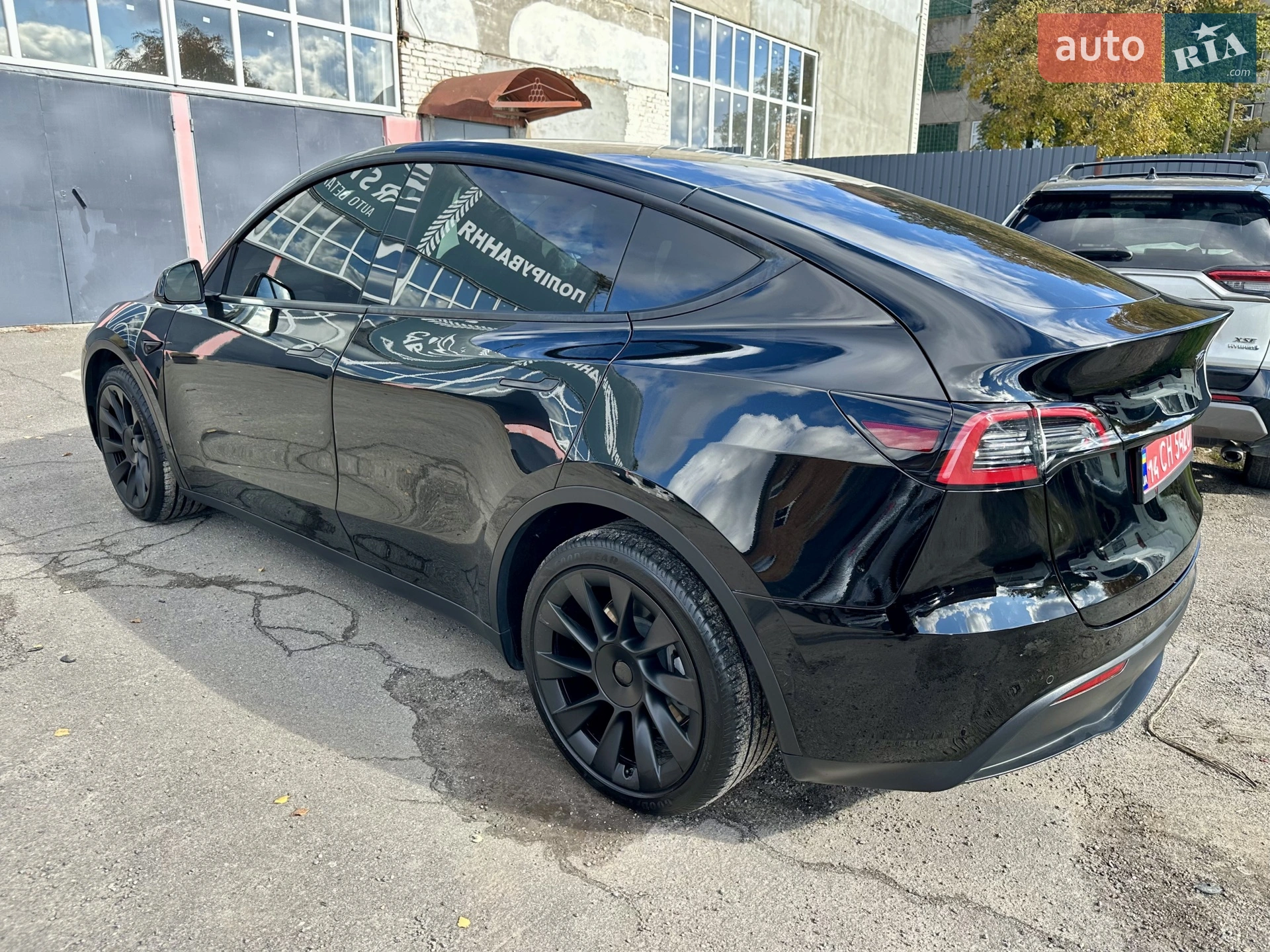 2022 Tesla Model Y - мініатюра 3
