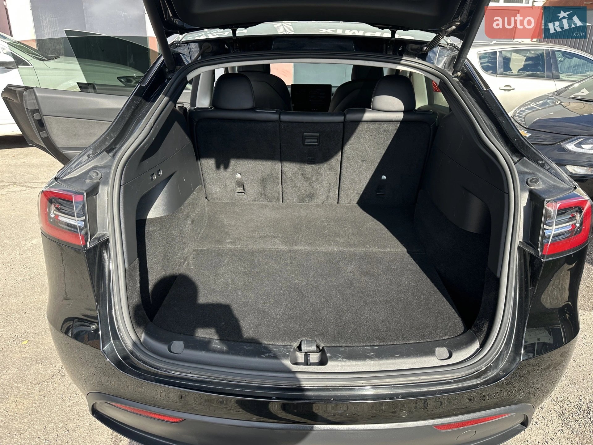 2022 Tesla Model Y - мініатюра 18