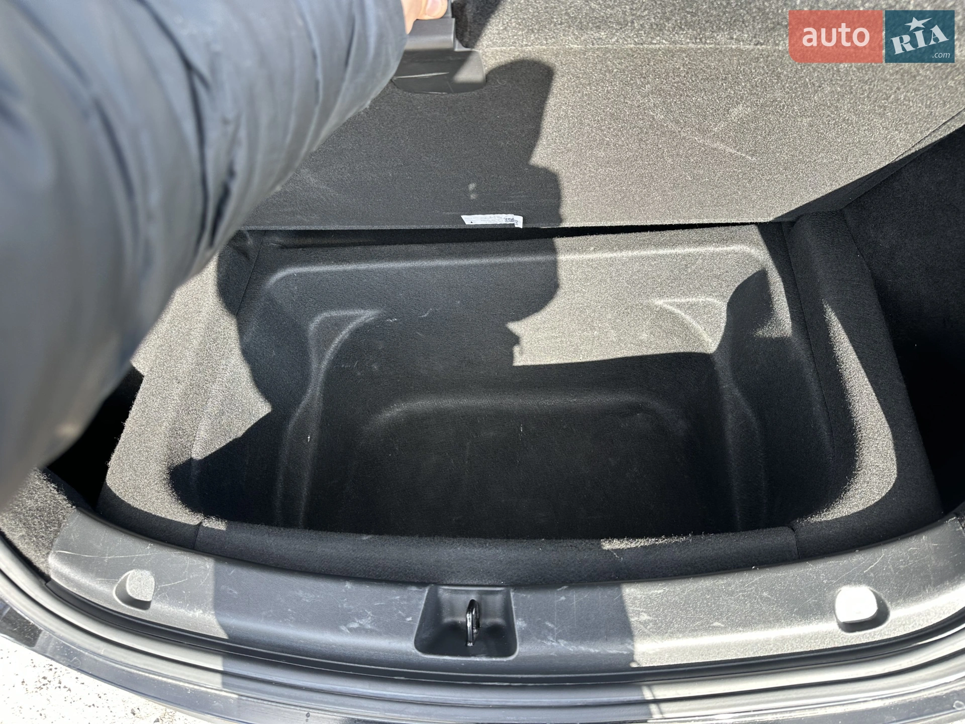 2022 Tesla Model Y - мініатюра 19