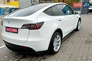 Позашляховик / Кросовер Tesla Model Y 2024 в  фото 4 Позашляховик / Кросовер Tesla Model Y 2024 в