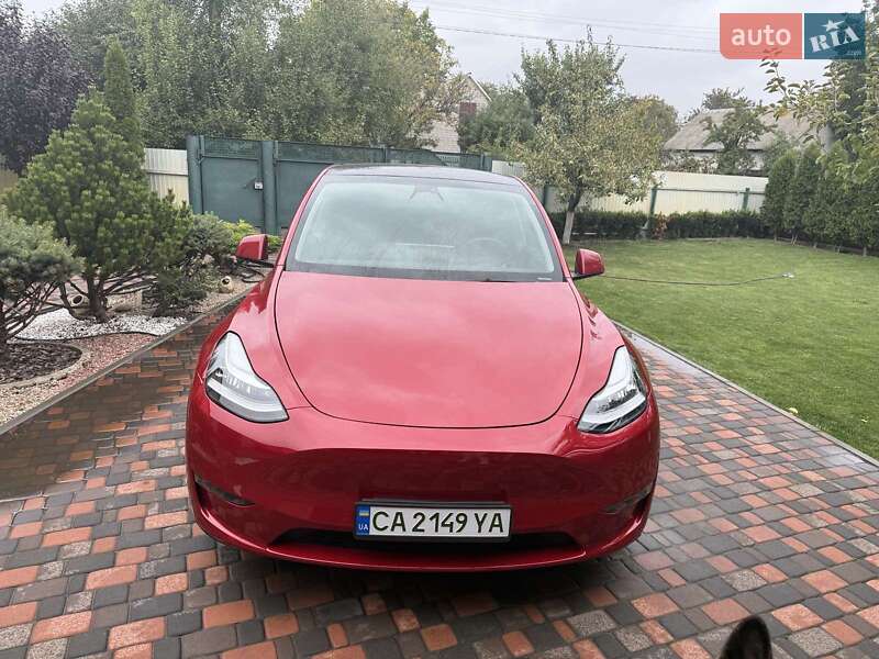 Tesla Model Y 2023