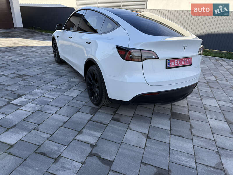 Позашляховик / Кросовер Tesla Model Y 2023 в Старокостянтинові фото 3 Позашляховик / Кросовер Tesla Model Y 2023 в Старокостянтинові
