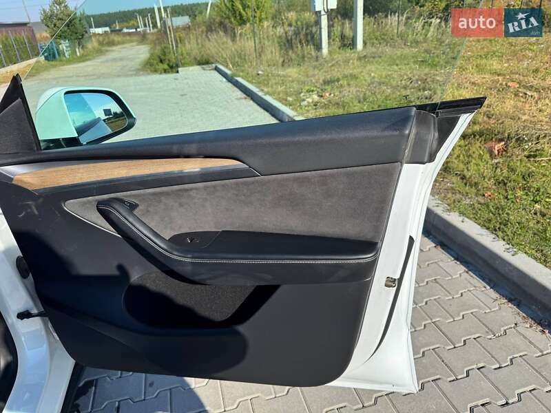 Внедорожник / Кроссовер Tesla Model Y 2022 в Львове фото 56 Внедорожник / Кроссовер Tesla Model Y 2022 в Львове