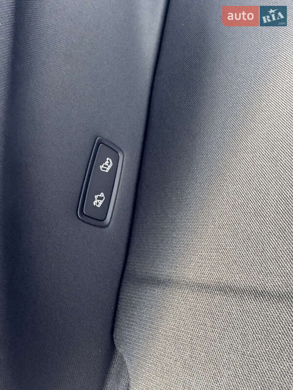 Внедорожник / Кроссовер Tesla Model Y 2025 в Ровно фото 18 Внедорожник / Кроссовер Tesla Model Y 2025 в Ровно