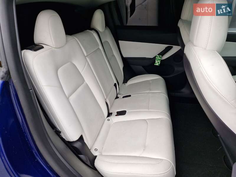 Позашляховик / Кросовер Tesla Model Y 2022 в Києві