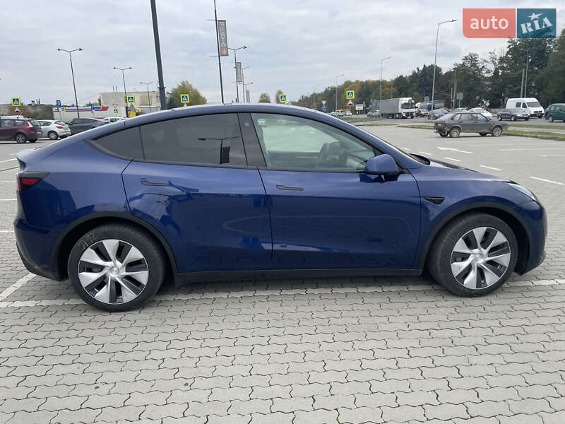Внедорожник / Кроссовер Tesla Model Y 2023 в Львове