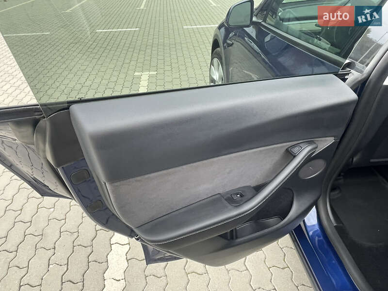 Внедорожник / Кроссовер Tesla Model Y 2023 в Львове