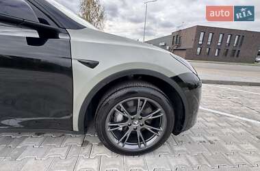 Позашляховик / Кросовер Tesla Model Y 2024 в  фото 29 Позашляховик / Кросовер Tesla Model Y 2024 в