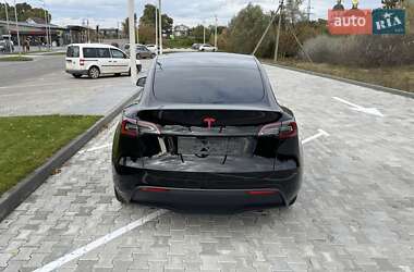 Позашляховик / Кросовер Tesla Model Y 2024 в  фото 36 Позашляховик / Кросовер Tesla Model Y 2024 в
