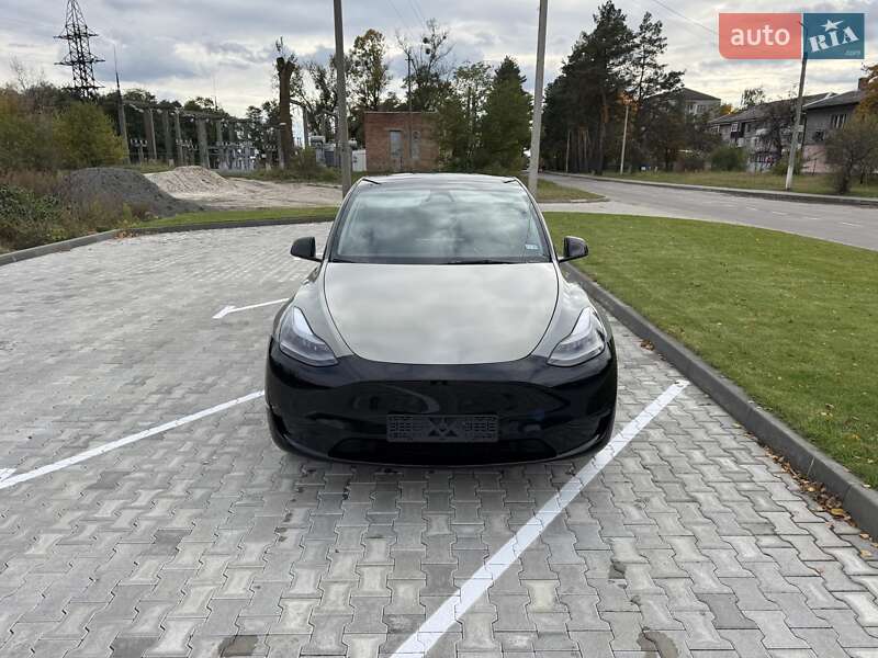 Внедорожник / Кроссовер Tesla Model Y 2024 в Сарнах