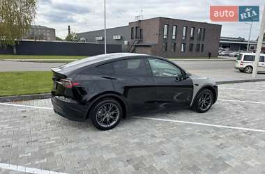 Позашляховик / Кросовер Tesla Model Y 2024 в  фото 44 Позашляховик / Кросовер Tesla Model Y 2024 в
