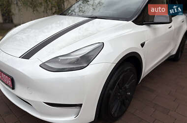 Внедорожник / Кроссовер Tesla Model Y 2023 в Новояворовске