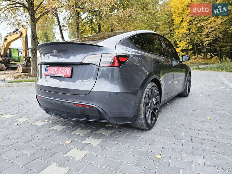 Позашляховик / Кросовер Tesla Model Y 2023 в Тернополі