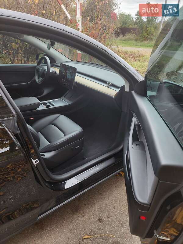 Позашляховик / Кросовер Tesla Model Y 2022 в Києві