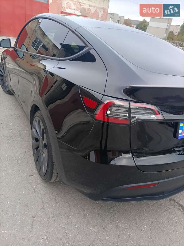 Внедорожник / Кроссовер Tesla Model Y 2024 в Тернополе