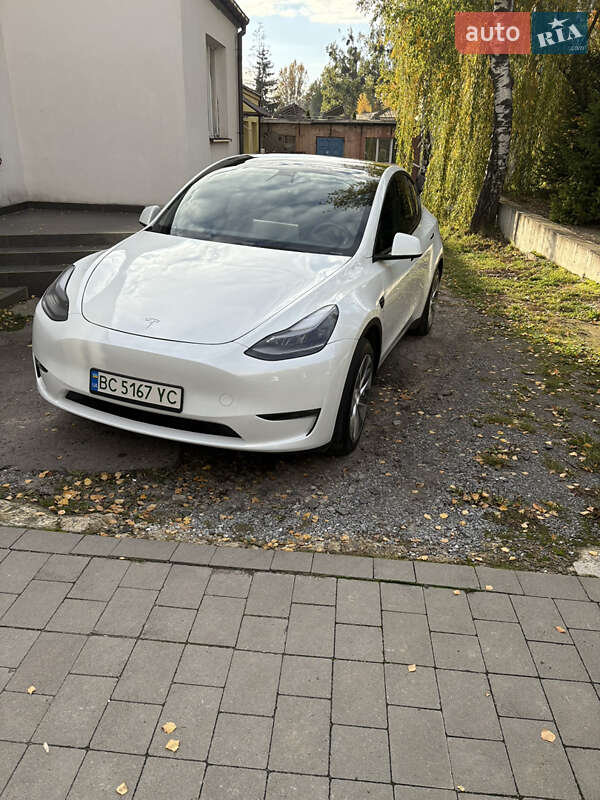 Позашляховик / Кросовер Tesla Model Y 2023 в Львові