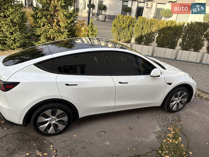 Позашляховик / Кросовер Tesla Model Y 2023 в Львові