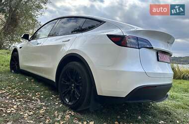 Позашляховик / Кросовер Tesla Model Y 2023 в  фото 21 Позашляховик / Кросовер Tesla Model Y 2023 в
