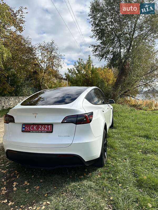 Позашляховик / Кросовер Tesla Model Y 2023 в Тернополі фото 6 Позашляховик / Кросовер Tesla Model Y 2023 в Тернополі