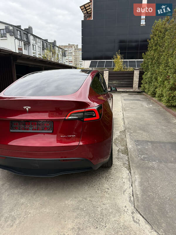 Внедорожник / Кроссовер Tesla Model Y 2024 в Львове