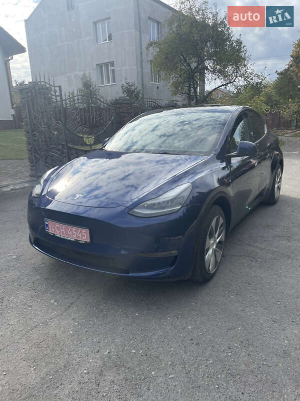 Внедорожник / Кроссовер Tesla Model Y 2023 в Львове
