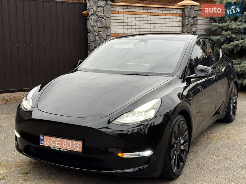 Внедорожник / Кроссовер Tesla Model Y 2023 в Киеве