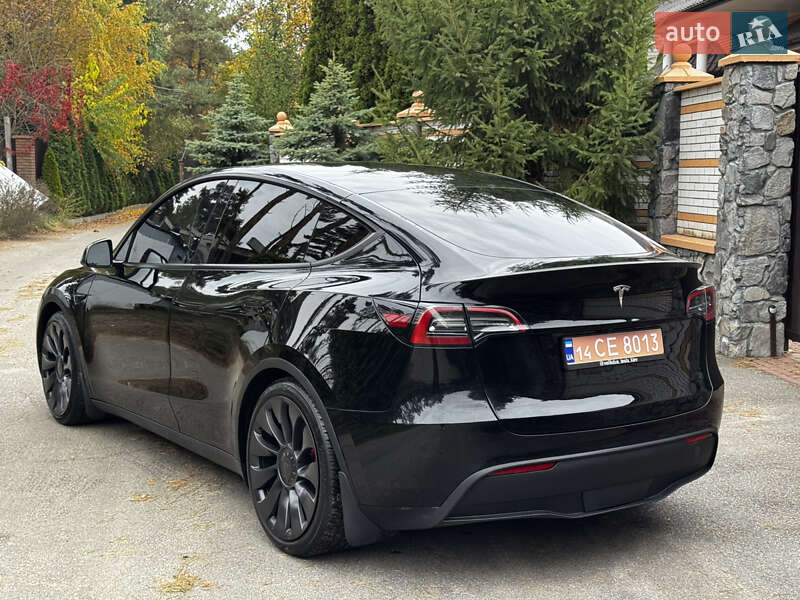 Внедорожник / Кроссовер Tesla Model Y 2023 в Киеве