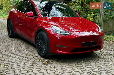 Позашляховик / Кросовер Tesla Model Y 2020 в Чернівцях