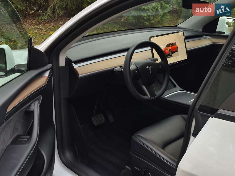 Позашляховик / Кросовер Tesla Model Y 2023 в Львові фото 7 Позашляховик / Кросовер Tesla Model Y 2023 в Львові