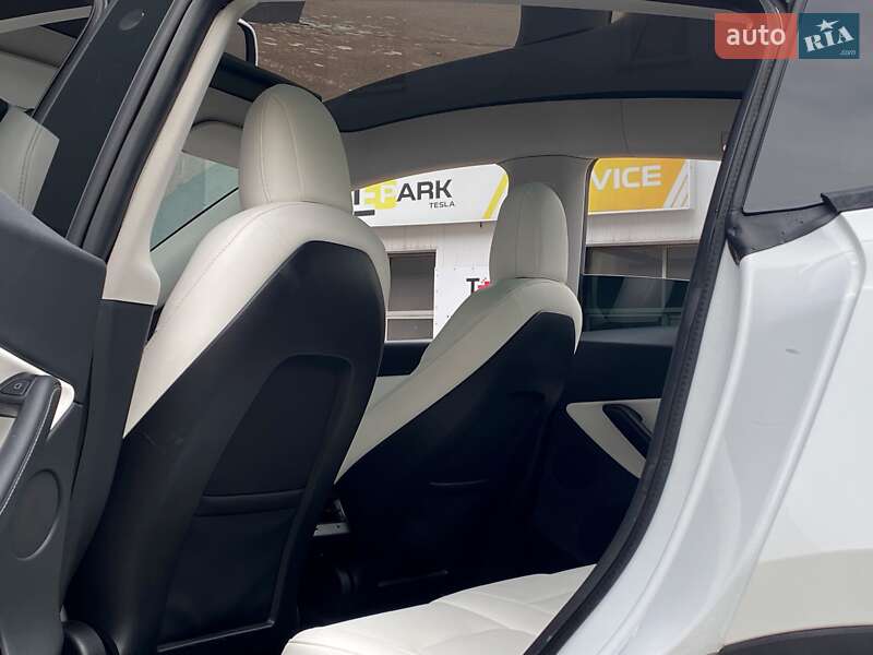 Позашляховик / Кросовер Tesla Model Y 2021 в Києві