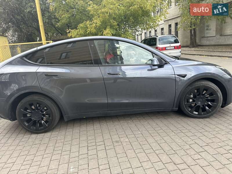 Позашляховик / Кросовер Tesla Model Y 2020 в Рівному