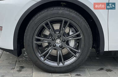 Позашляховик / Кросовер Tesla Model Y 2021 в 