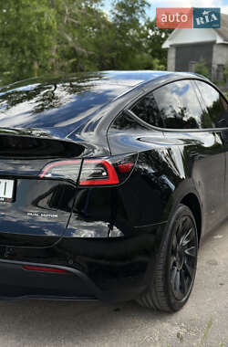 Внедорожник / Кроссовер Tesla Model Y 2021 в 