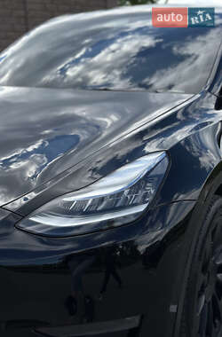 Внедорожник / Кроссовер Tesla Model Y 2021 в 