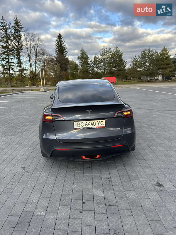 Позашляховик / Кросовер Tesla Model Y 2022 в Львові