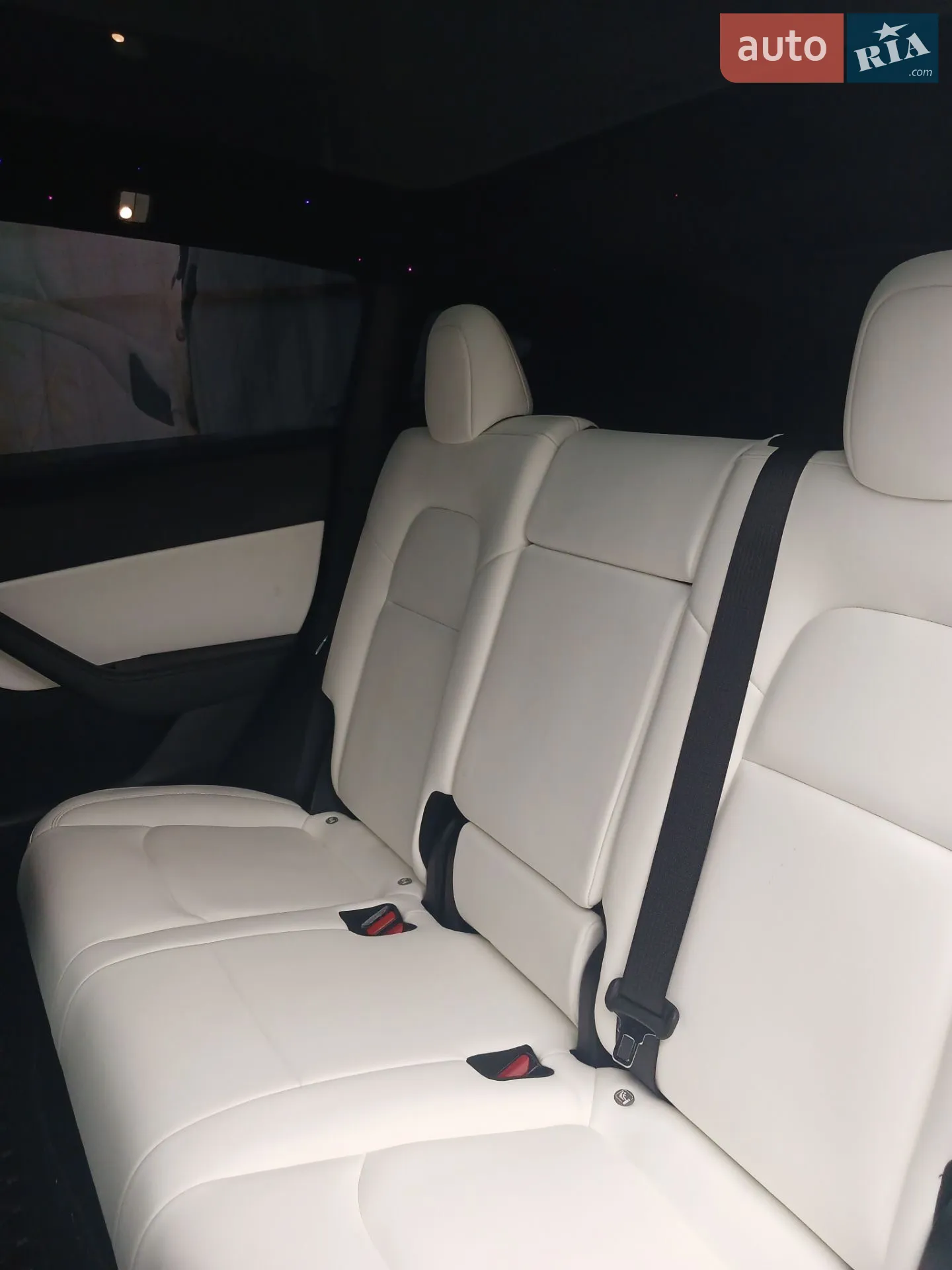 2021 Tesla Model Y - мініатюра 23