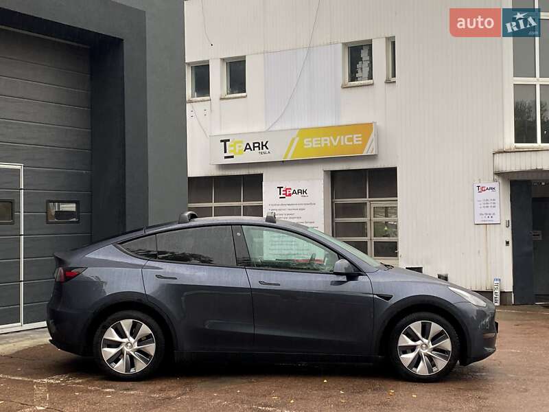 Позашляховик / Кросовер Tesla Model Y 2022 в Києві