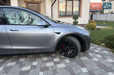 Внедорожник / Кроссовер Tesla Model Y 2024 в 