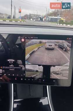 Внедорожник / Кроссовер Tesla Model Y 2020 в 