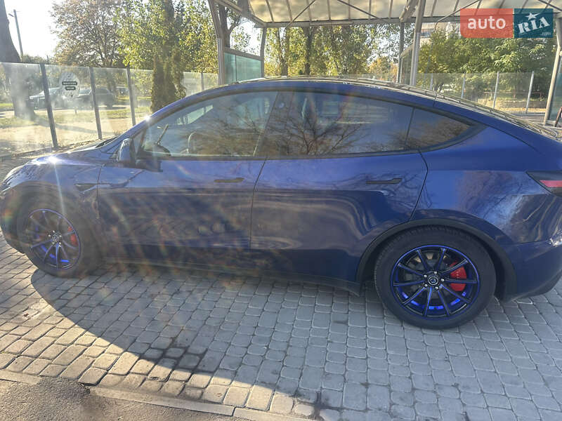 Позашляховик / Кросовер Tesla Model Y 2022 в Львові