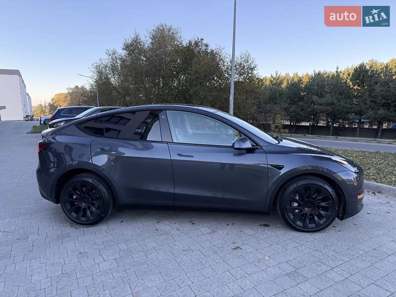 Позашляховик / Кросовер Tesla Model Y 2022 в Львові фото 11 Позашляховик / Кросовер Tesla Model Y 2022 в Львові