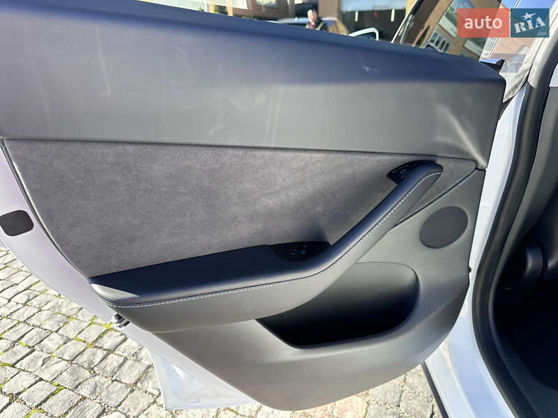 Внедорожник / Кроссовер Tesla Model Y 2020 в Луцке фото 21 Внедорожник / Кроссовер Tesla Model Y 2020 в Луцке