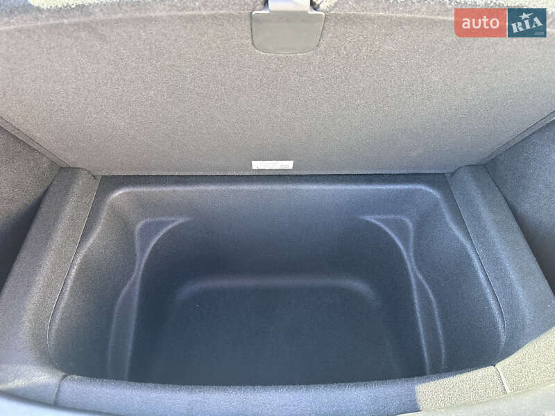 Внедорожник / Кроссовер Tesla Model Y 2020 в Луцке фото 27 Внедорожник / Кроссовер Tesla Model Y 2020 в Луцке