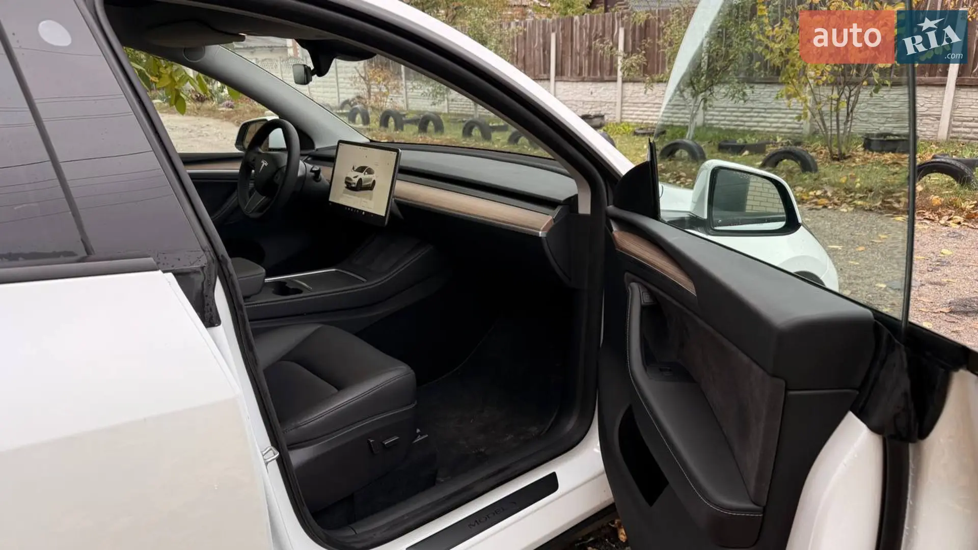 2024 Tesla Model Y - мініатюра 9